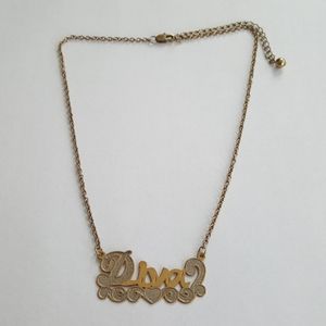 Diva charm necklace